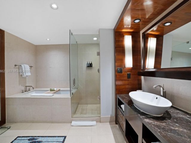 Apartment for sale  Unit #705 - photo 7269212