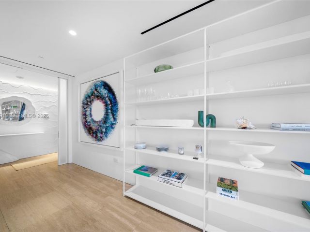 Apartment for rent  Unit # - photo 7269670