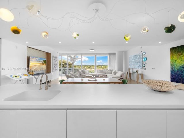 Apartment for rent  Unit # - photo 7269676