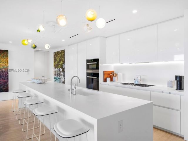 Apartment for rent  Unit # - photo 7269679