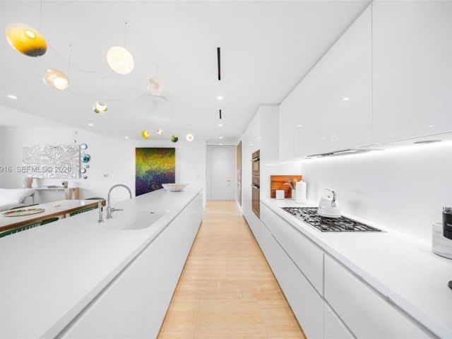 Apartment for rent  Unit # - photo 7269680