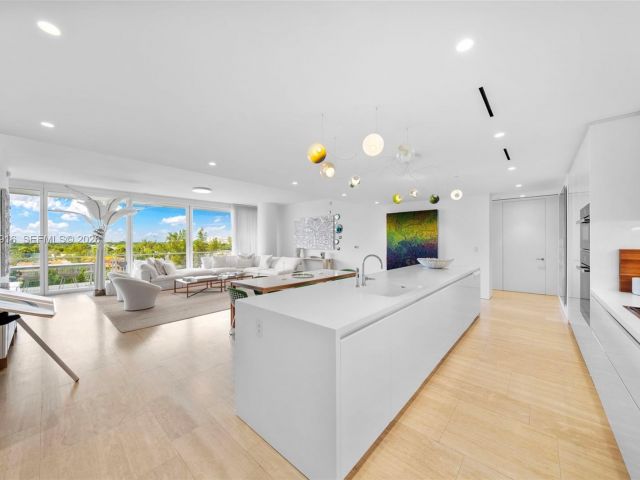 Apartment for rent  Unit # - photo 7269681