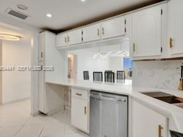 1-bedroom condo for sale in Hallandale Beach - 1865 S Ocean Dr 11J - MondialRealty