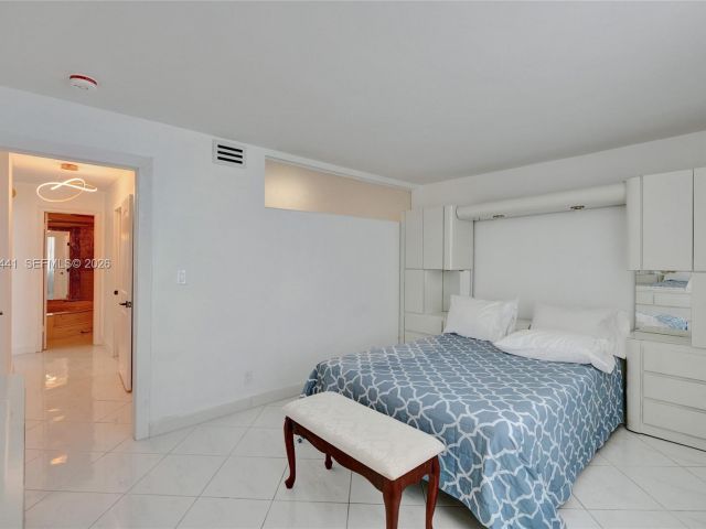 1-bedroom condo for sale in Hallandale Beach - 1865 S Ocean Dr 11J - MondialRealty