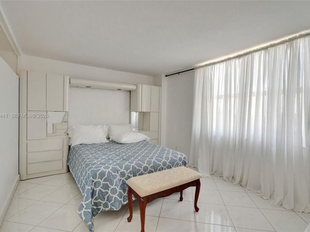 1-bedroom condo for sale in Hallandale Beach - 1865 S Ocean Dr 11J - MondialRealty