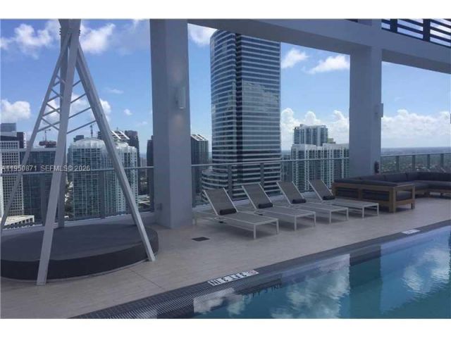 1-bedroom condo for rent in Miami - 151 SE 1st St 3010 - MondialRealty
