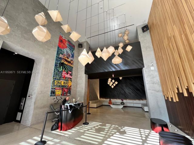 1-bedroom condo for rent in Miami - 151 SE 1st St 3010 - MondialRealty