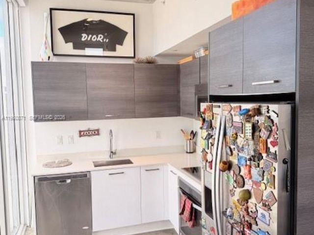 1-bedroom condo for rent in Miami - 151 SE 1st St 3010 - MondialRealty