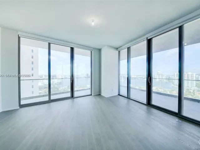 2-bedroom condo for sale in Sunny Isles Beach - 18975 Collins Ave 2205 - MondialRealty