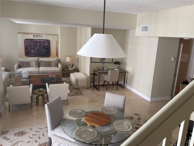 Apartment for rent  Unit #PH-08 - photo 7270516