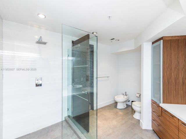 Apartment for rent  Unit #210 - photo 7281579