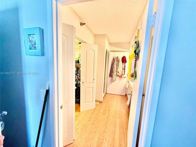 Apartment for sale  Unit #710 - photo 7428656