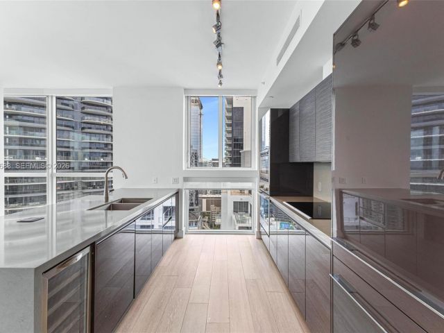 Apartment for sale  Unit #3909 - photo 7283848