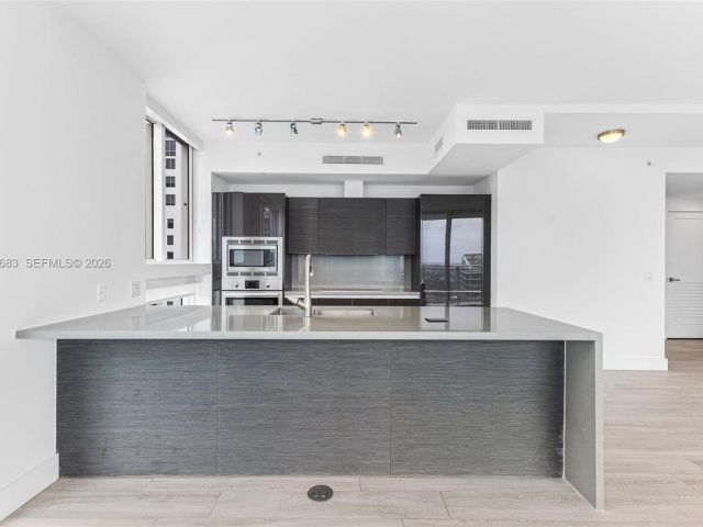 Apartment for sale  Unit #3909 - photo 7283850