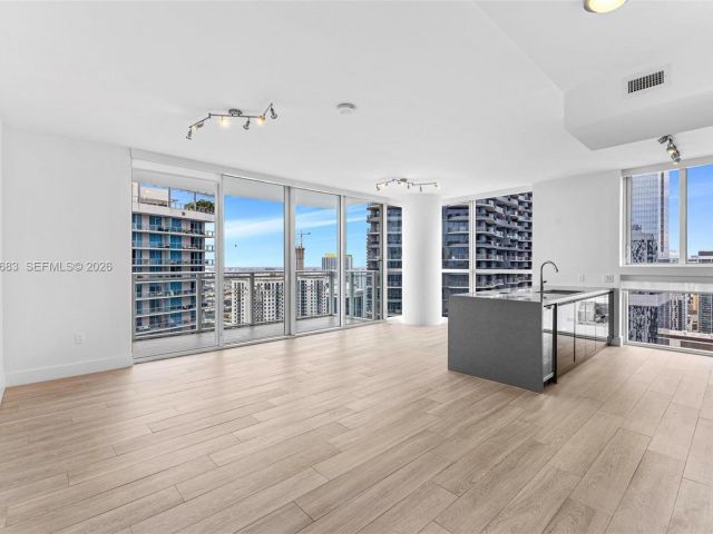 Apartment for sale  Unit #3909 - photo 7283852