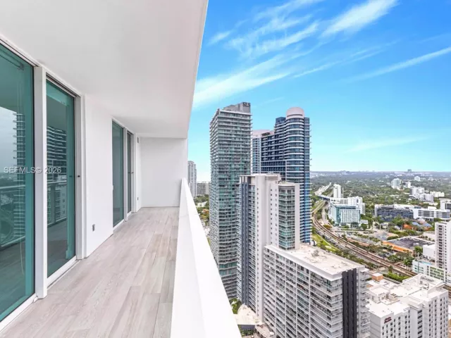 2-bedroom condo for sale in Miami - 1080 Brickell Ave 3909 - MondialRealty