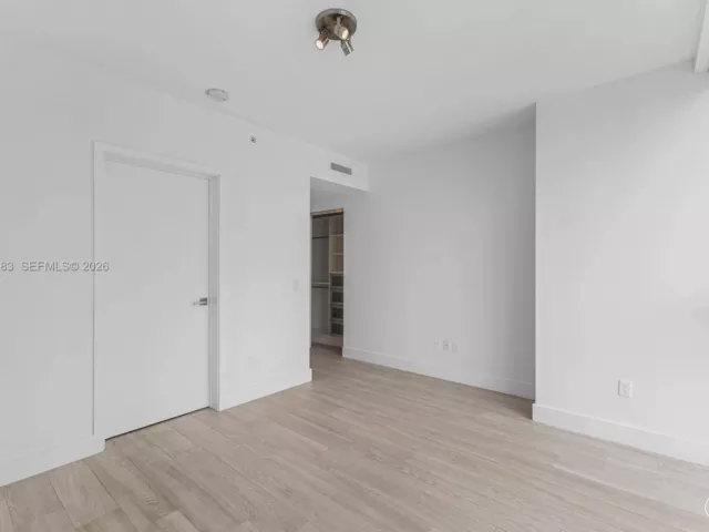 2-bedroom condo for sale in Miami - 1080 Brickell Ave 3909 - MondialRealty