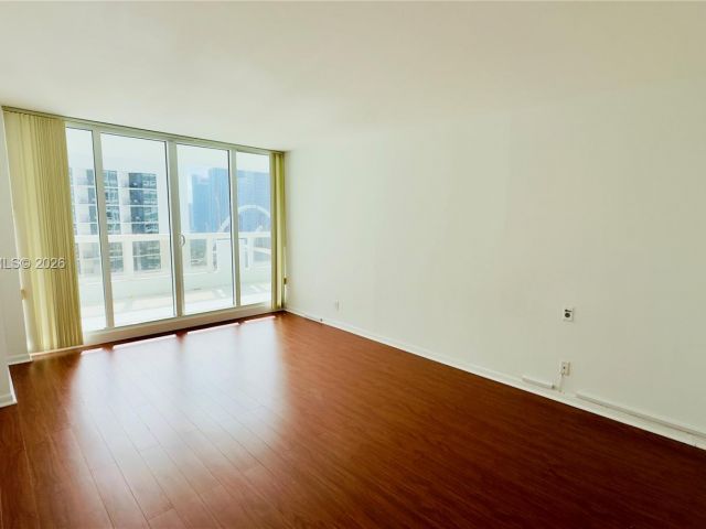 Apartment for rent  Unit #A-3242 - photo 7433899