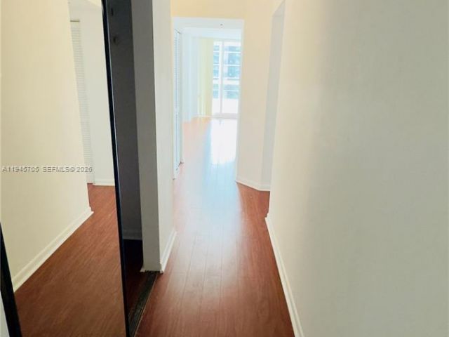 Apartment for rent  Unit #A-3242 - photo 7433901