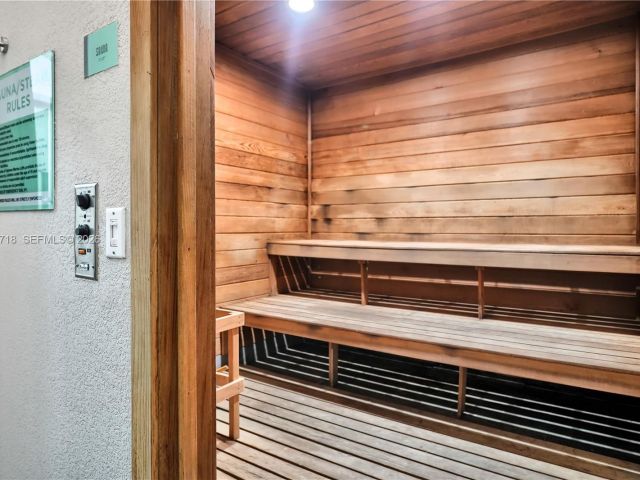 Apartment for rent  Unit #319 - photo 7433540