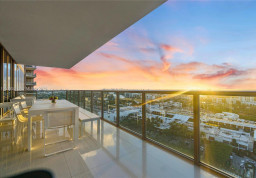 Apartment #1905N at St Regis North Tower