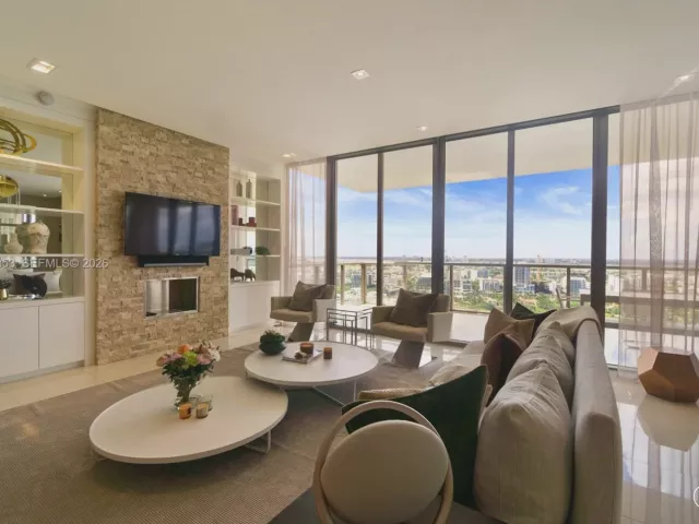 2-bedroom condo for sale in Bal Harbour - 9705 Collins Ave 1905N - MondialRealty