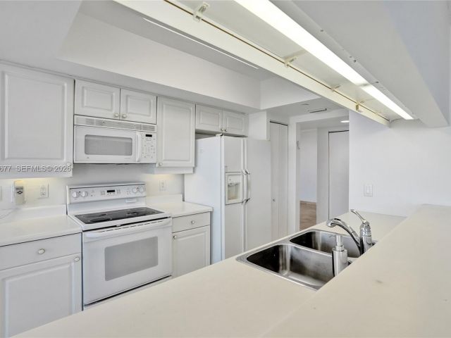 Apartment for sale  Unit #2310 - photo 7277966