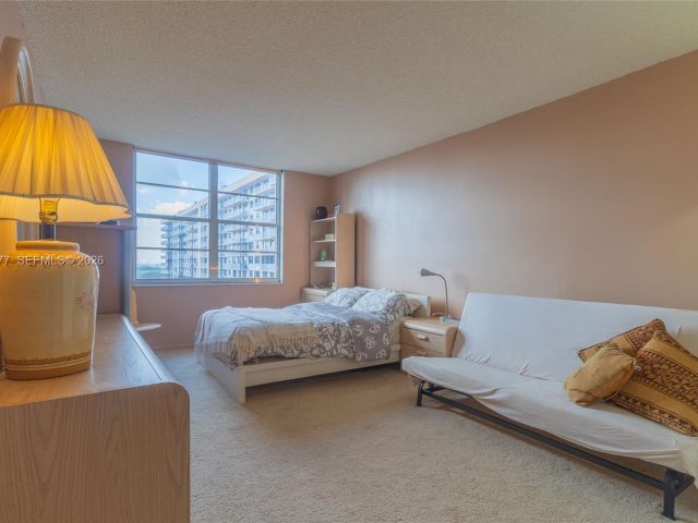 Apartment for sale  Unit #1912 - photo 7285164