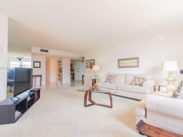 Apartment for sale  Unit #1912 - photo 7285171