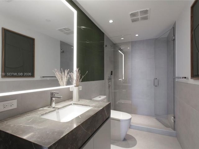 Apartment for rent  Unit #1203 - photo 7276100