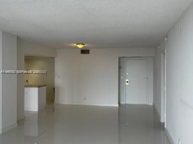 Apartment for rent  Unit #1725 - photo 7446996