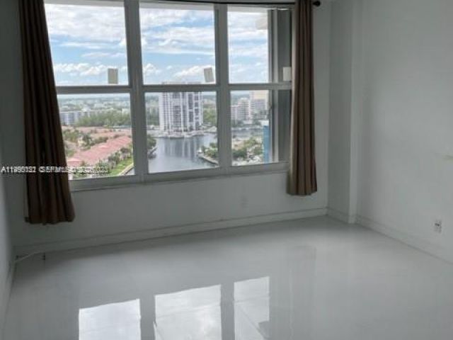 Apartment for rent  Unit #1725 - photo 7446997