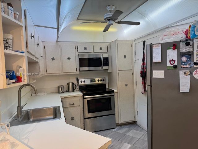 Apartment for sale  Unit #715 - photo 7437372