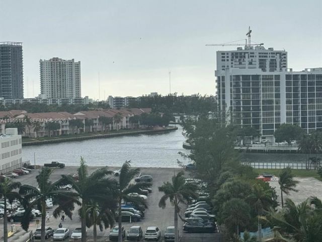 Apartment for sale  Unit #715 - photo 7437374