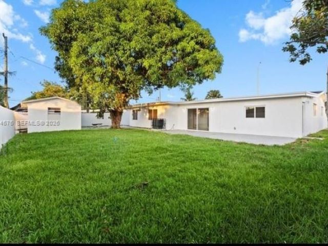 Home for rent at 19320 NW 37th Ave - photo 7276222