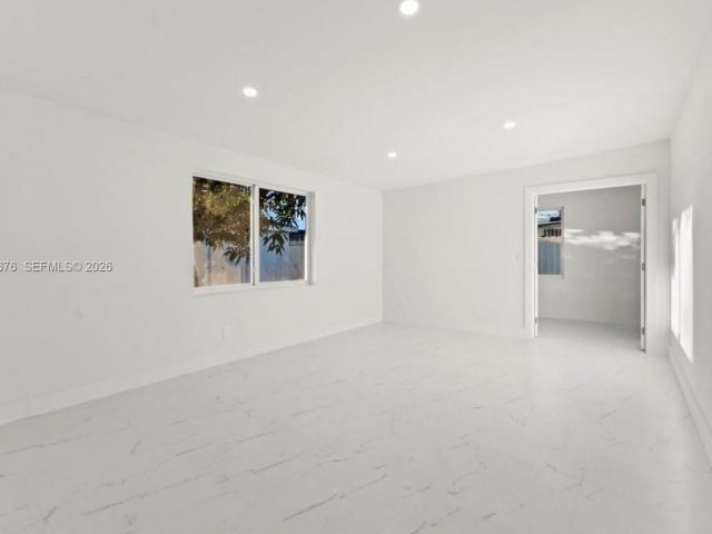 Home for rent at 19320 NW 37th Ave - photo 7276223