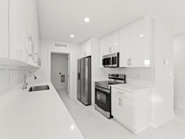 Home for rent at 19320 NW 37th Ave - photo 7276230