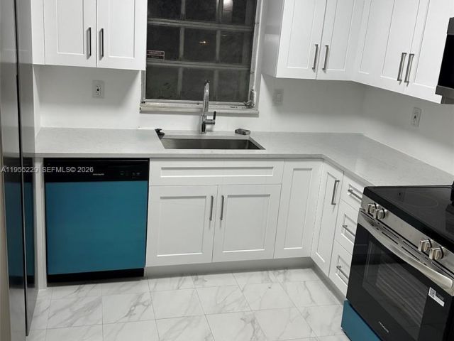 3-bedroom home for rent in Pompano Beach - 3115 N Palm Aire Dr 3115 - MondialRealty