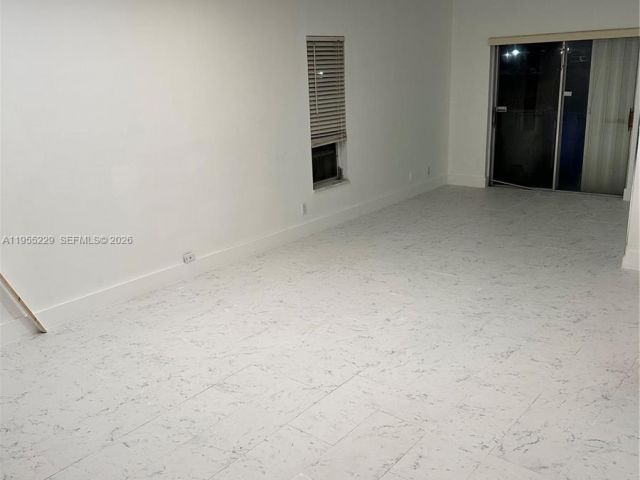 3-bedroom home for rent in Pompano Beach - 3115 N Palm Aire Dr 3115 - MondialRealty