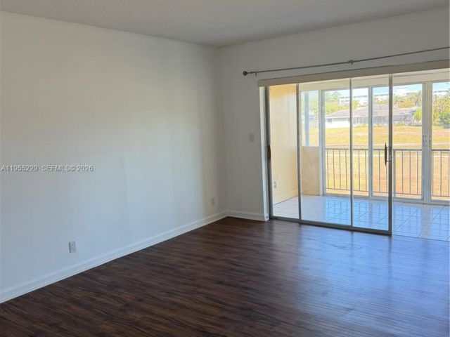 3-bedroom home for rent in Pompano Beach - 3115 N Palm Aire Dr 3115 - MondialRealty