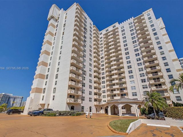 Apartment for sale  Unit #14M - photo 7434008