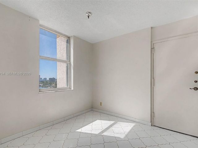 Apartment for sale  Unit #14M - photo 7434012