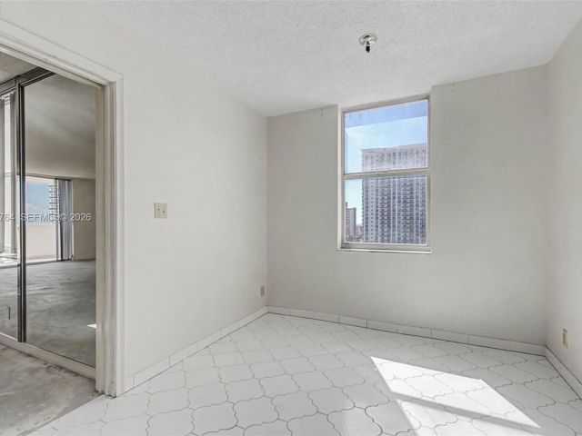 Apartment for sale  Unit #14M - photo 7434013