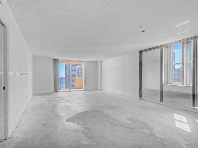 Apartment for sale  Unit #14M - photo 7434016