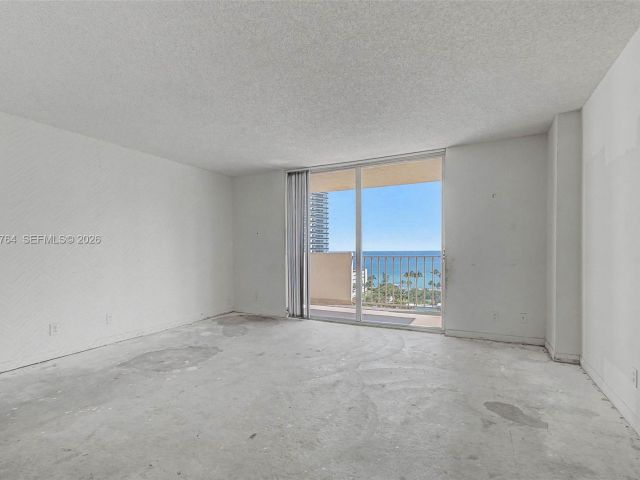 Apartment for sale  Unit #14M - photo 7434018