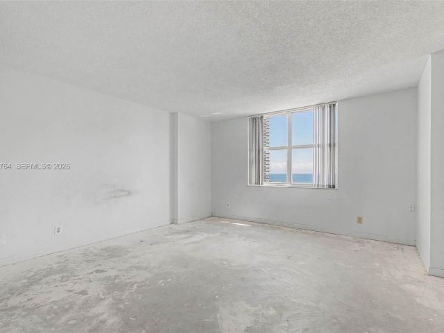 Apartment for sale  Unit #14M - photo 7434021