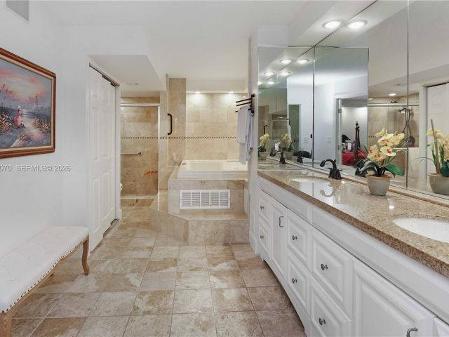 Apartment for sale  Unit #727 - photo 7285348