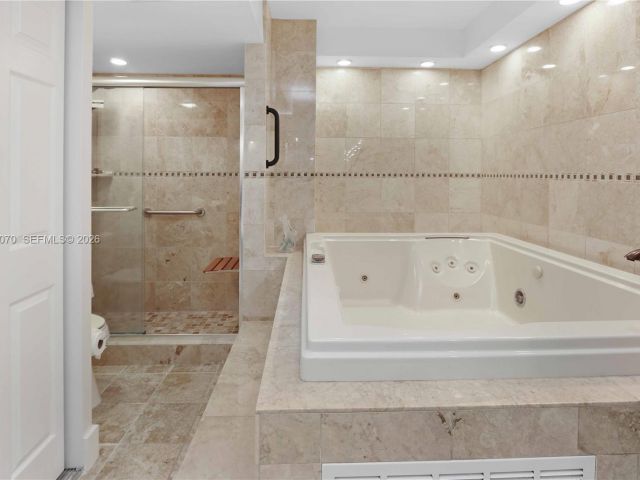 Apartment for sale  Unit #727 - photo 7285349