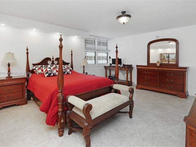 Apartment for sale  Unit #727 - photo 7285352