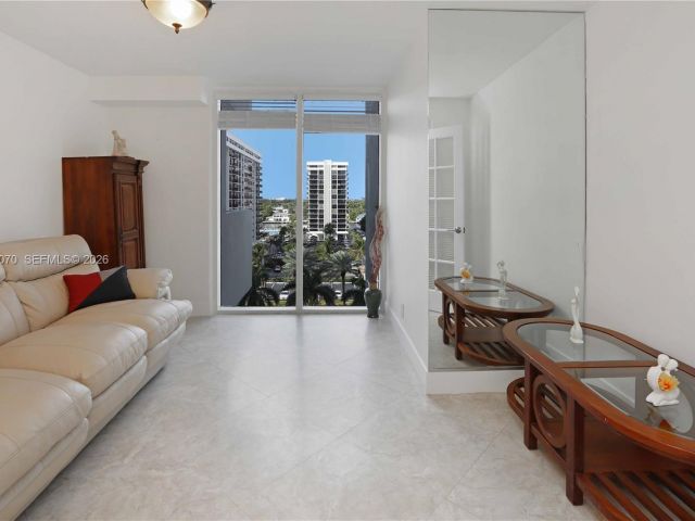 Apartment for sale  Unit #727 - photo 7285354